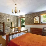 2 Bedroom Stunning In Casoli Lu