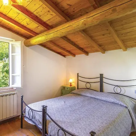 2 Bedroom Pet Friendly Home In Casoli Lu