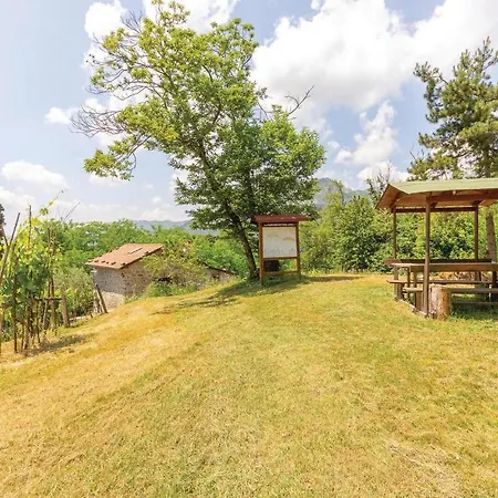 2 Bedroom Pet Friendly Home In Casoli Lu Holiday home